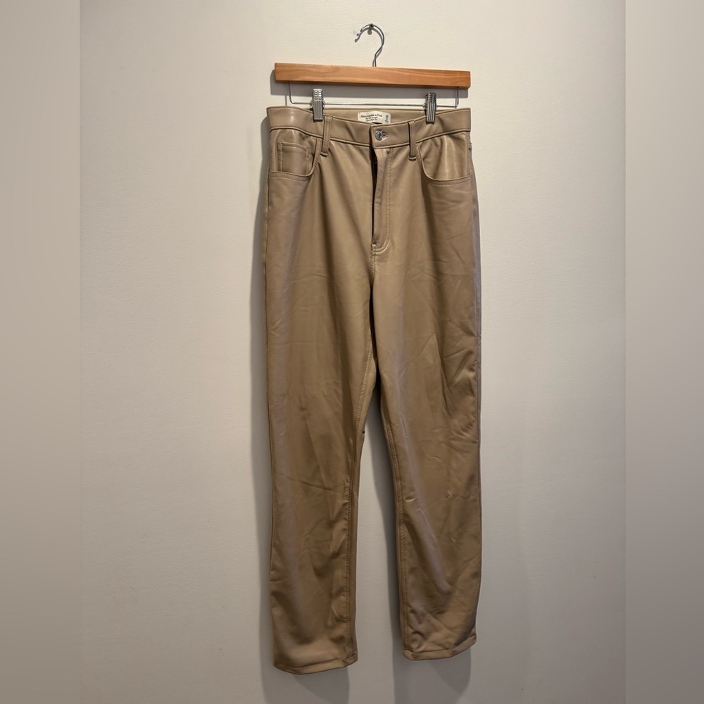 Abercrombie & Fitch Curve Love Vegan Leather 90s Straight Pant